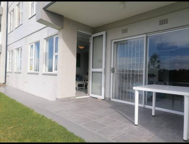 2 BEDROOM APARTMENT FOR SALE IN UVONGO BEACH